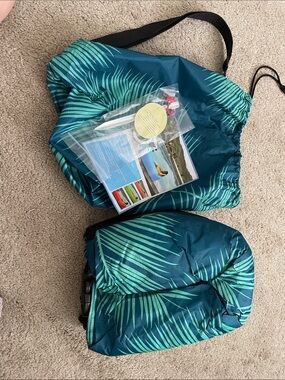 Inflatable lounger Teal Palm-Print Packable Beach Bag